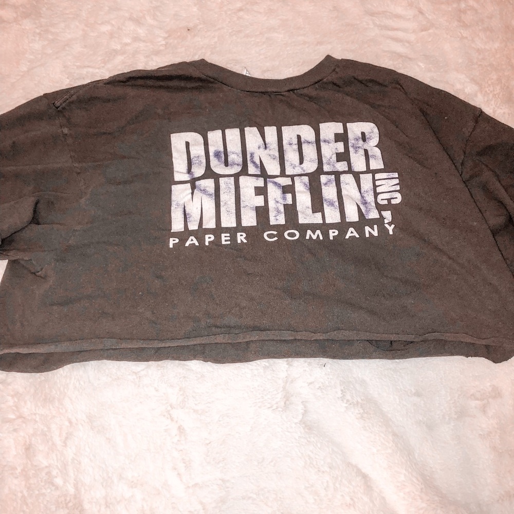 Dunder Mifflin cropped tee!